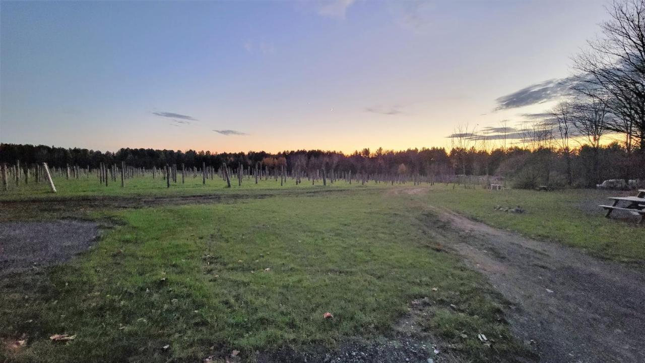 Auberge Du Vignoble Bromont Exteriör bild