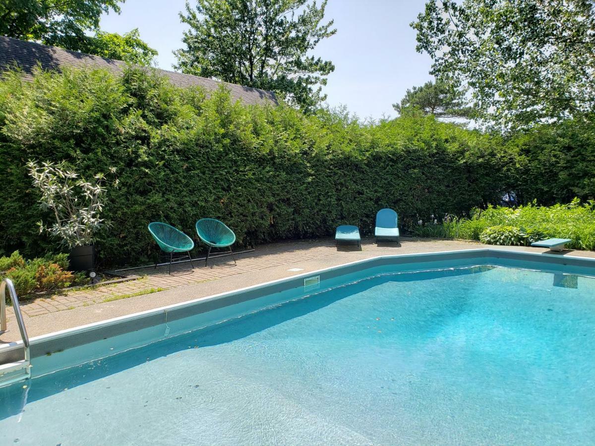 Auberge Du Vignoble Bromont Exteriör bild